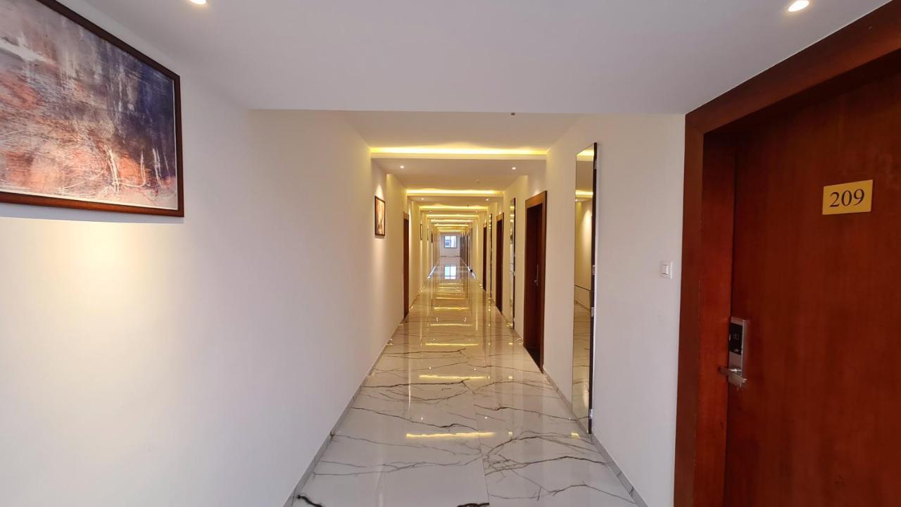 Galaxy Club & Hotel Bijāpur エクステリア 写真