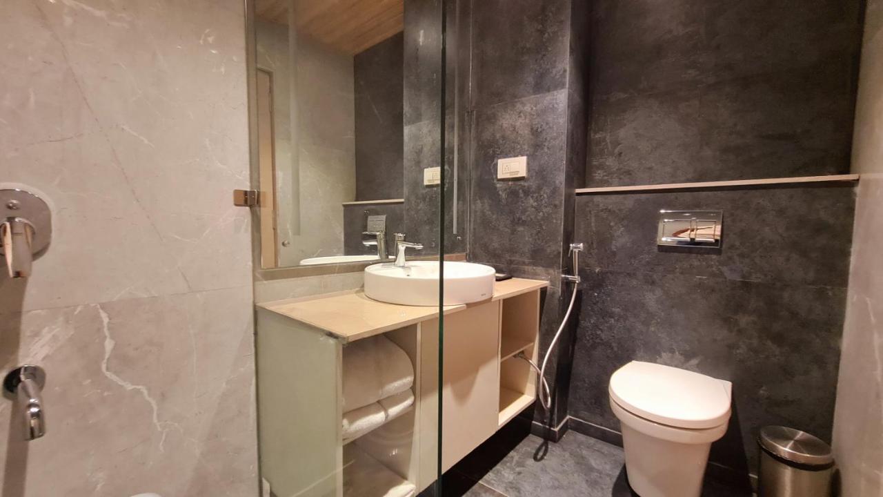 Galaxy Club & Hotel Bijāpur エクステリア 写真