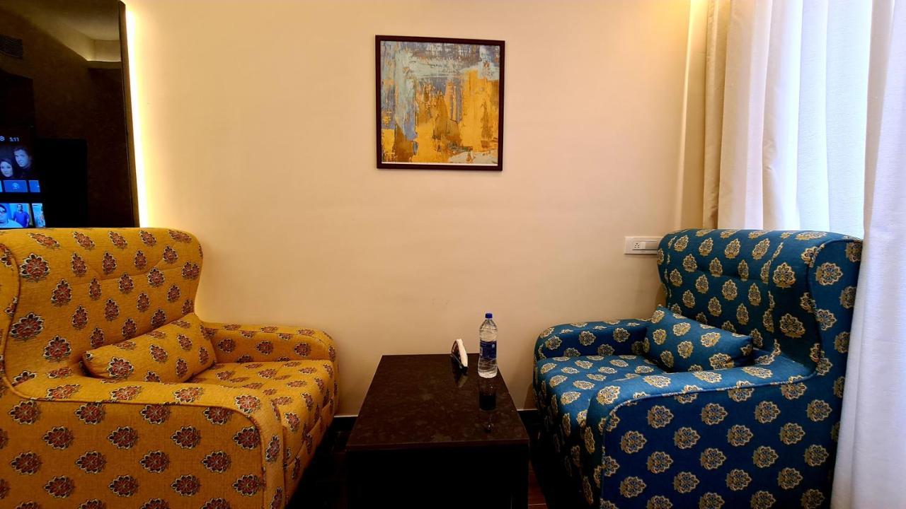 Galaxy Club & Hotel Bijāpur エクステリア 写真