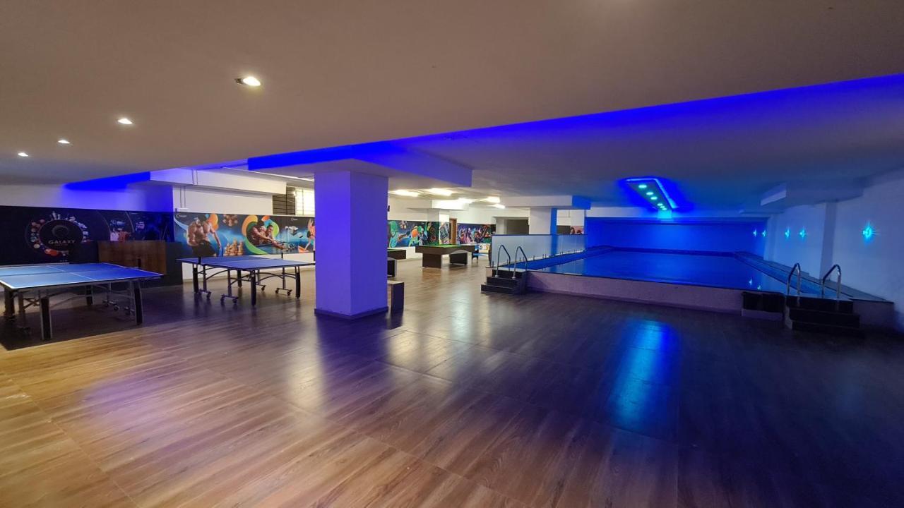 Galaxy Club & Hotel Bijāpur エクステリア 写真