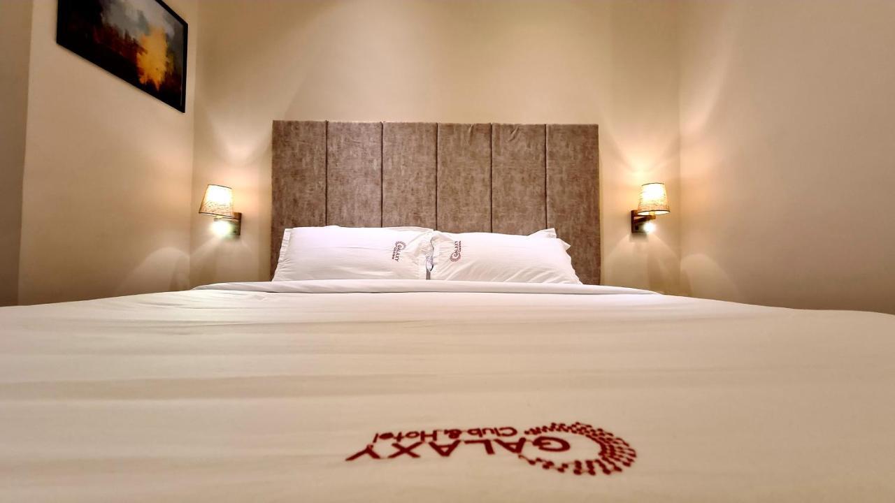Galaxy Club & Hotel Bijāpur エクステリア 写真
