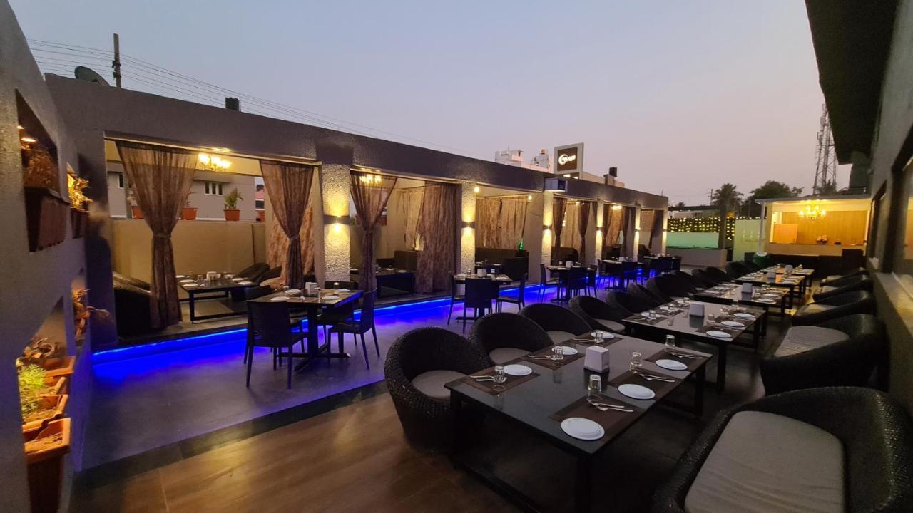 Galaxy Club & Hotel Bijāpur エクステリア 写真