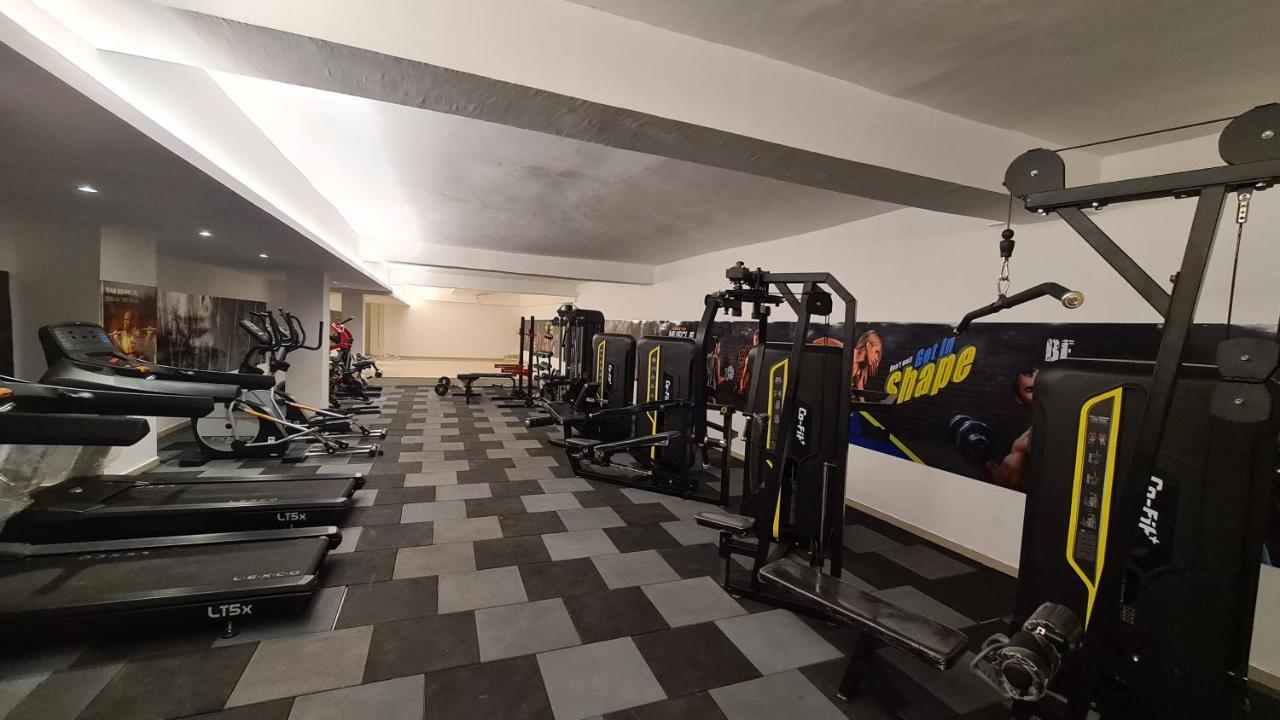 Galaxy Club & Hotel Bijāpur エクステリア 写真