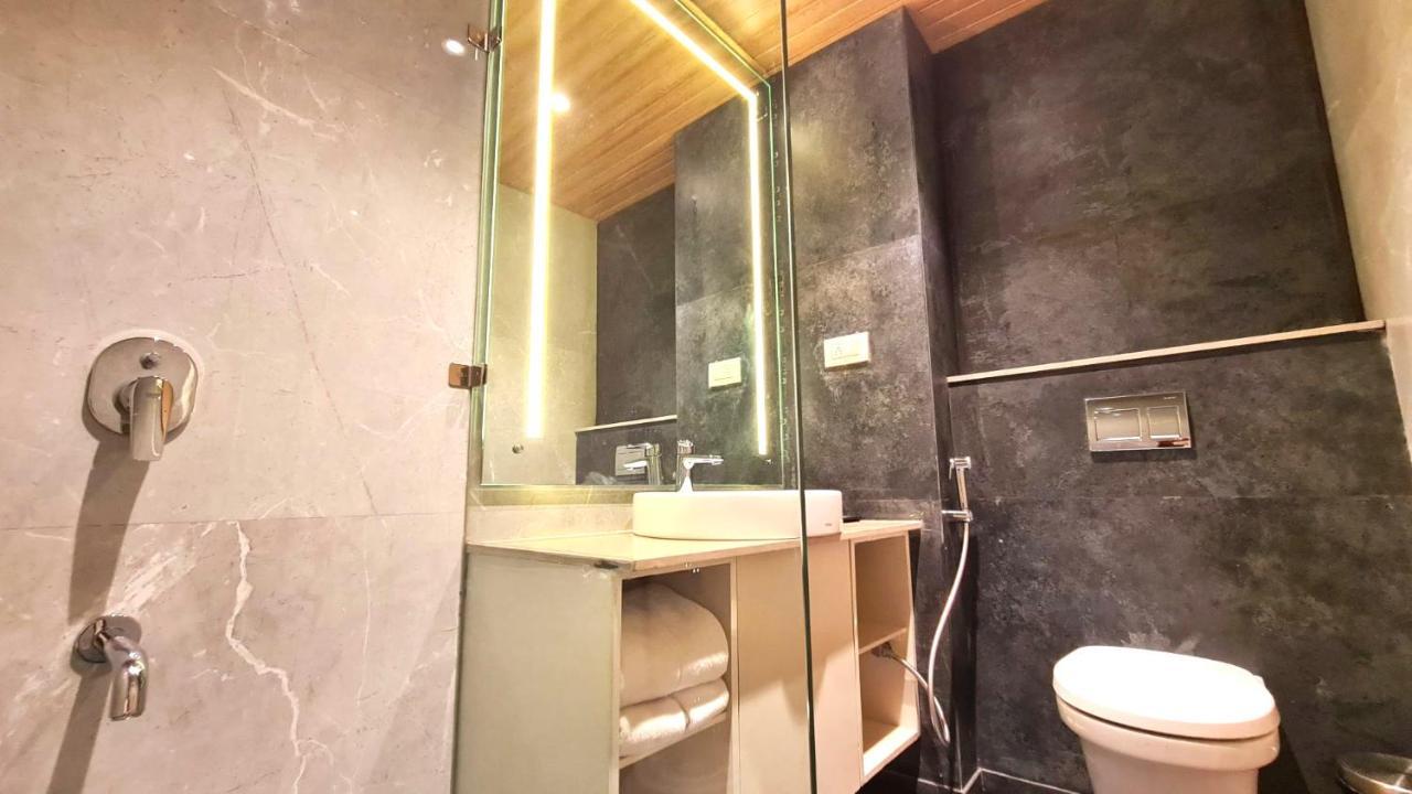 Galaxy Club & Hotel Bijāpur エクステリア 写真